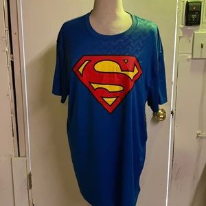 Women’s Superman short sleeve shirt